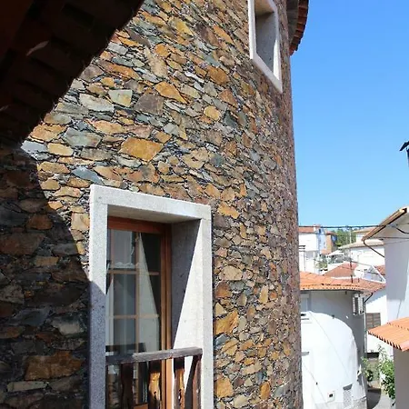 Casa Da Praça Dornelas do Zezere